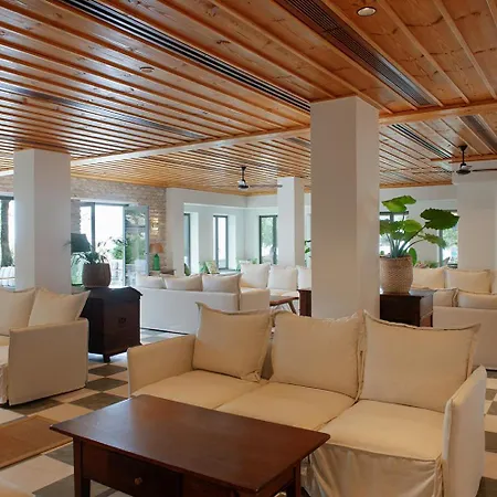 Hotel Makryammos