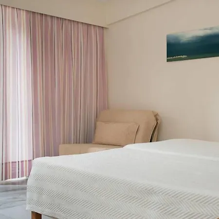 Hotel Makryammos 5*